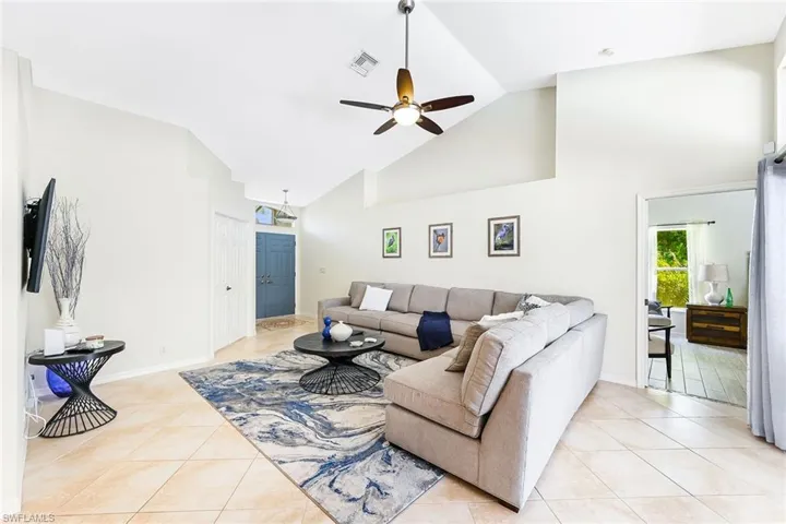 589 Lambton Ln, Naples, Florida 34104
