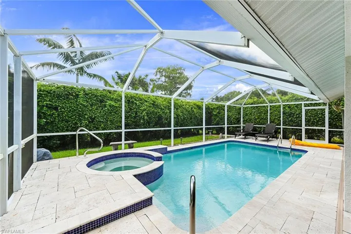 589 Lambton Ln, Naples, Florida 34104