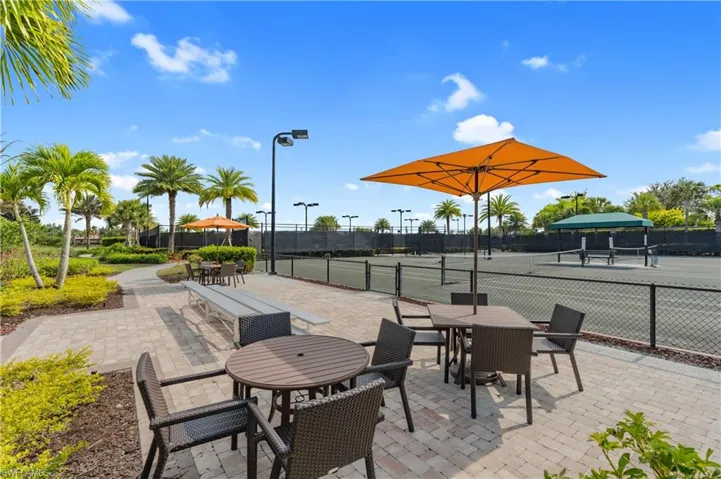 9645  Montelanico  LOOP, Naples, FL 34119