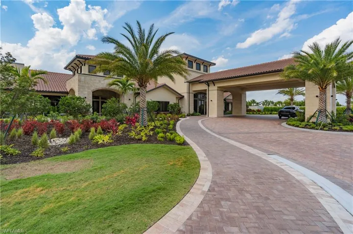 9645  Montelanico  LOOP, Naples, FL 34119