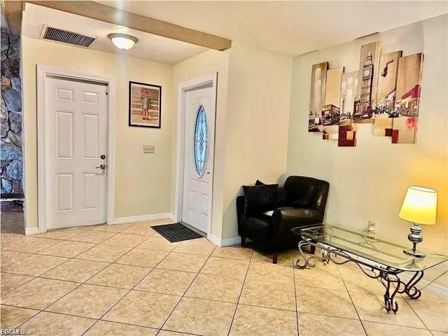 124 SE 31st  ST, Cape Coral, FL 33904