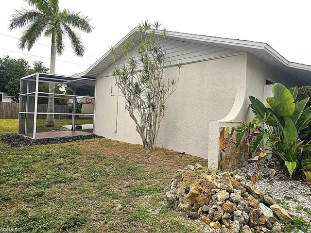 124 SE 31st  ST, Cape Coral, FL 33904