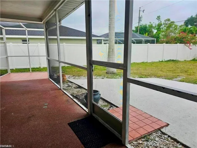 124 SE 31st  ST, Cape Coral, FL 33904