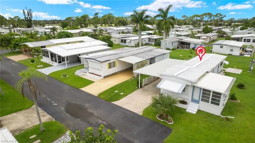 Birds eye view of property