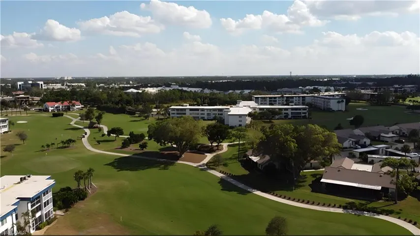 Bird's eye view of a golf club
