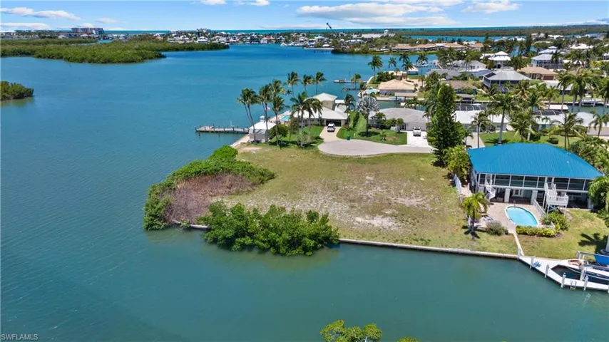 429 San Juan Ave, Naples, Florida 34113
