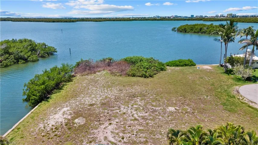 429 San Juan Ave, Naples, Florida 34113