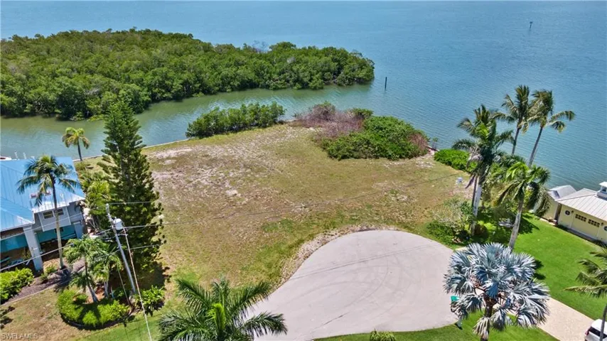 429 San Juan Ave, Naples, Florida 34113