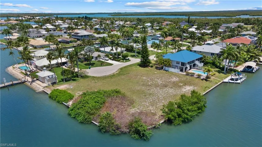 429 San Juan Ave, Naples, Florida 34113