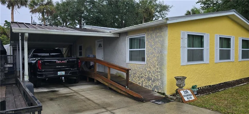 209 Granada Blvd, Fort Myers Fl 33905