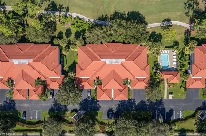 8125  Celeste  DR, Naples, FL 34113
