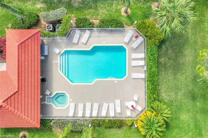 8125  Celeste  DR, Naples, FL 34113