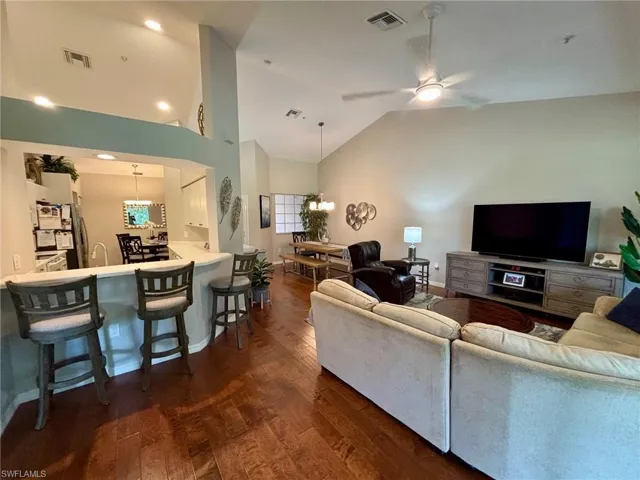 8125  Celeste  DR, Naples, FL 34113