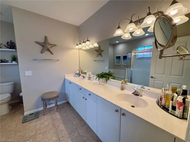 8125  Celeste  DR, Naples, FL 34113
