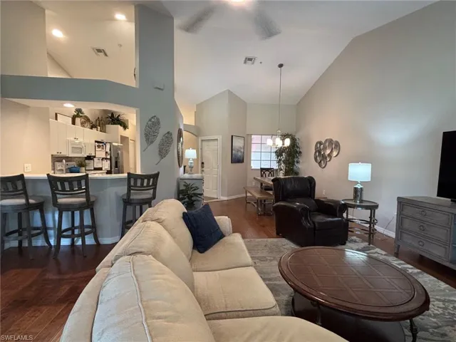 8125  Celeste  DR, Naples, FL 34113
