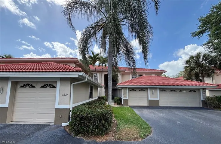 8125  Celeste  DR, Naples, FL 34113
