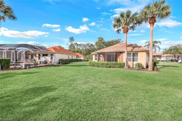 6086  Highwood Park  LN, Naples, FL 34110