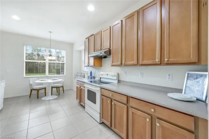 6086  Highwood Park  LN, Naples, FL 34110