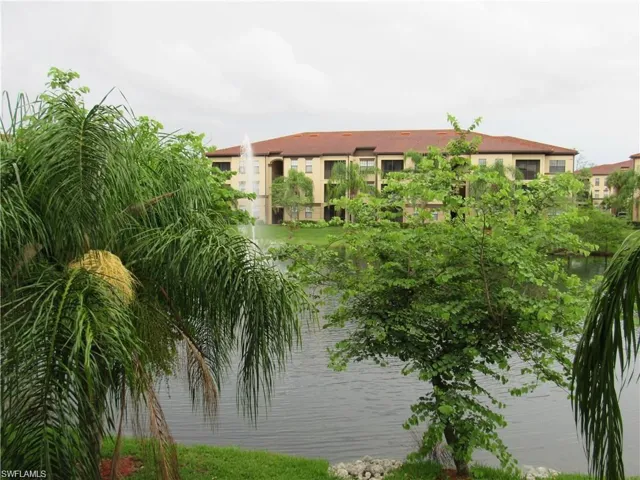 12936 Violino Ln 206, Naples, Florida 34105