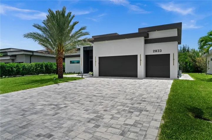 2833 Sw 17th Pl, Cape Coral, Florida 33914