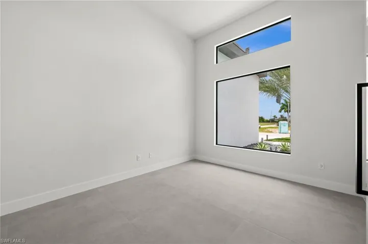 2833 Sw 17th Pl, Cape Coral, Florida 33914