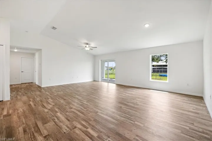 1152 Nw 1st Pl, Cape Coral Fl 33993