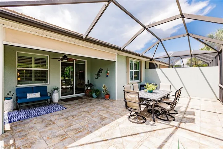LARGE EXTENDED LANAI TO ENTERTAIN!