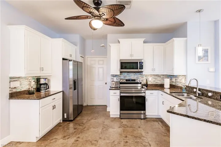 PLENTY OF CABINETS & COUNTERTOP SPACE! THIS HOME ACTUALLY HAS MORE CABINETS & COUNTERTOP SPACE THAN SOME OF THE LARGER HOMES!