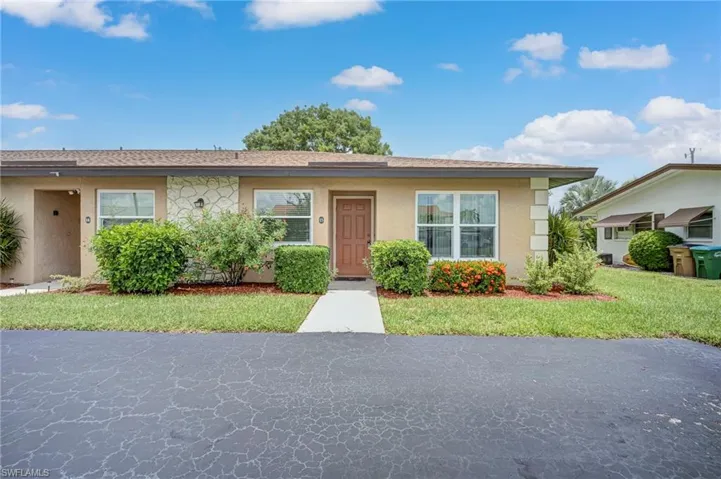 4629 Se 5th Pl 15, Cape Coral, Florida 33904