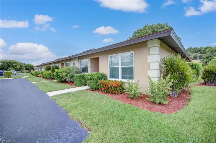 4629 Se 5th Pl 15, Cape Coral, Florida 33904