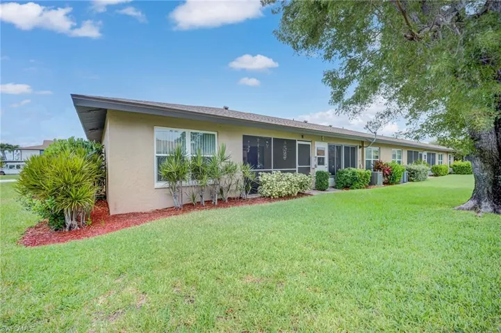 4629 Se 5th Pl 15, Cape Coral, Florida 33904