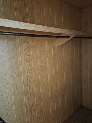 Closet in ensuite