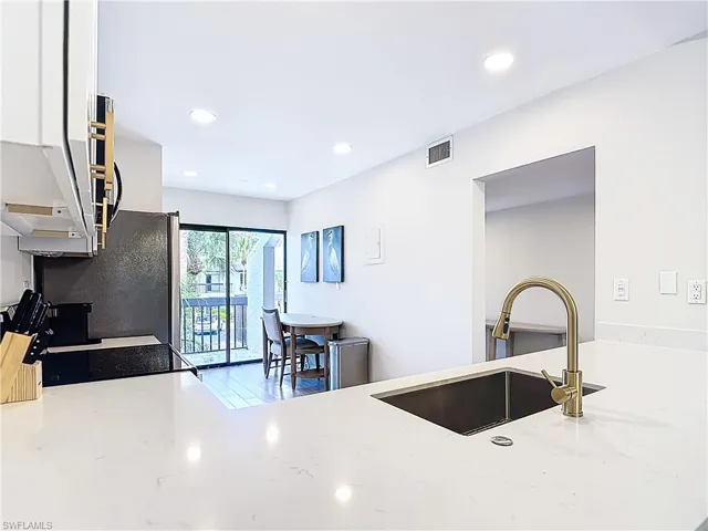 1808  Kings Lake  BLVD, Naples, FL 34112