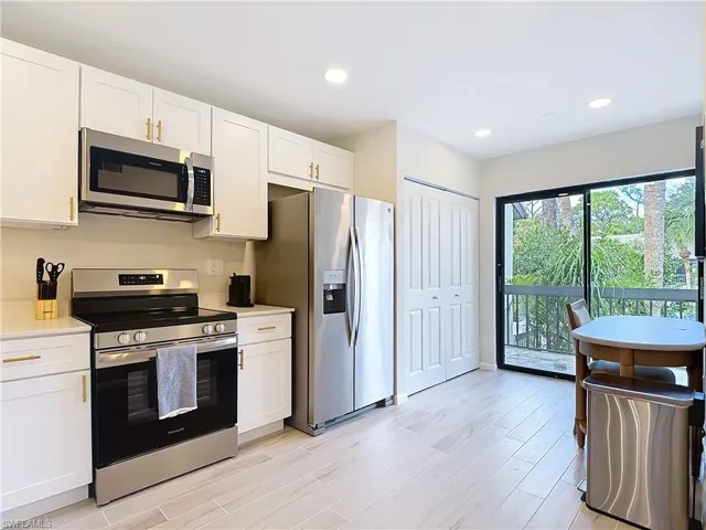 1808  Kings Lake  BLVD, Naples, FL 34112