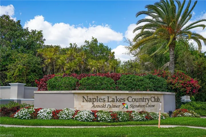 4853 Hampshire Ct 105, Naples, Florida 34112