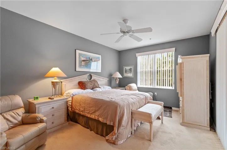 4853 Hampshire Ct 105, Naples, Florida 34112