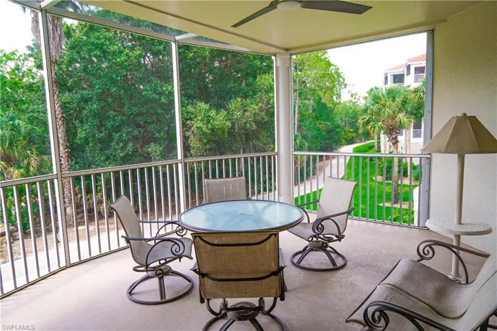 4853 Hampshire Ct 105, Naples, Florida 34112