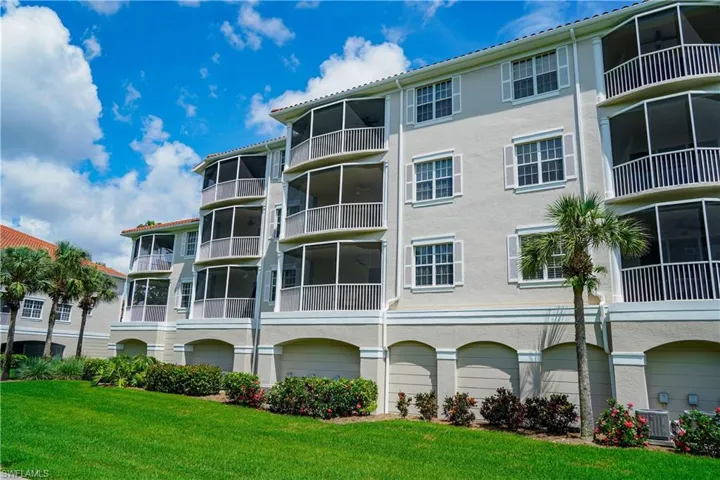 4853 Hampshire Ct 105, Naples, Florida 34112