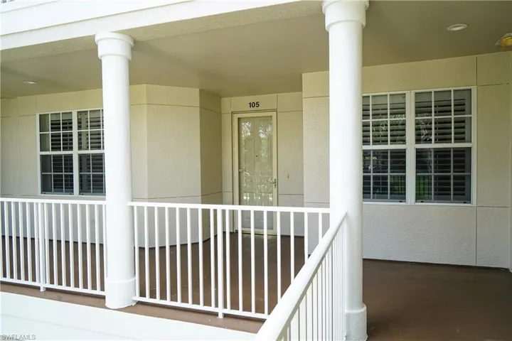 4853 Hampshire Ct 105, Naples, Florida 34112