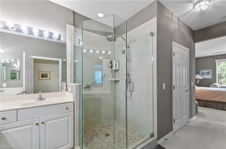 4853 Hampshire Ct 105, Naples, Florida 34112