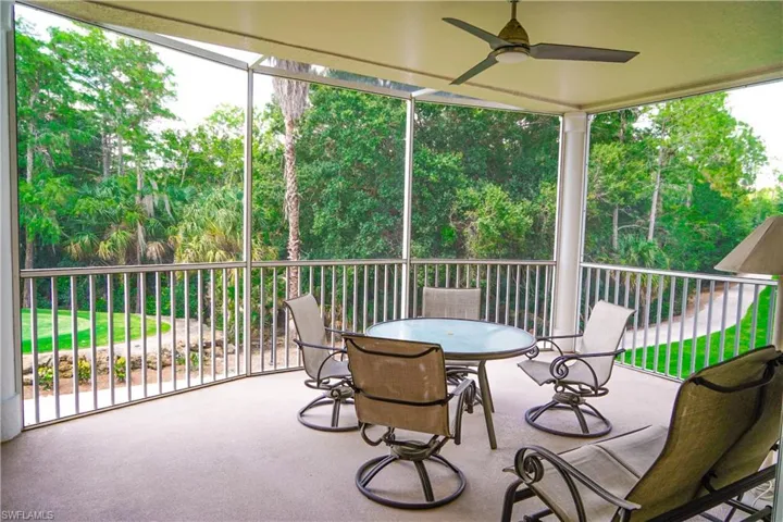 4853 Hampshire Ct 105, Naples, Florida 34112
