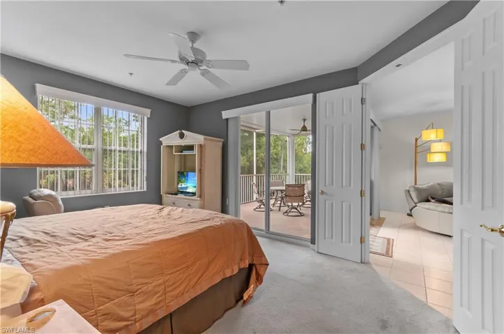 4853 Hampshire Ct 105, Naples, Florida 34112