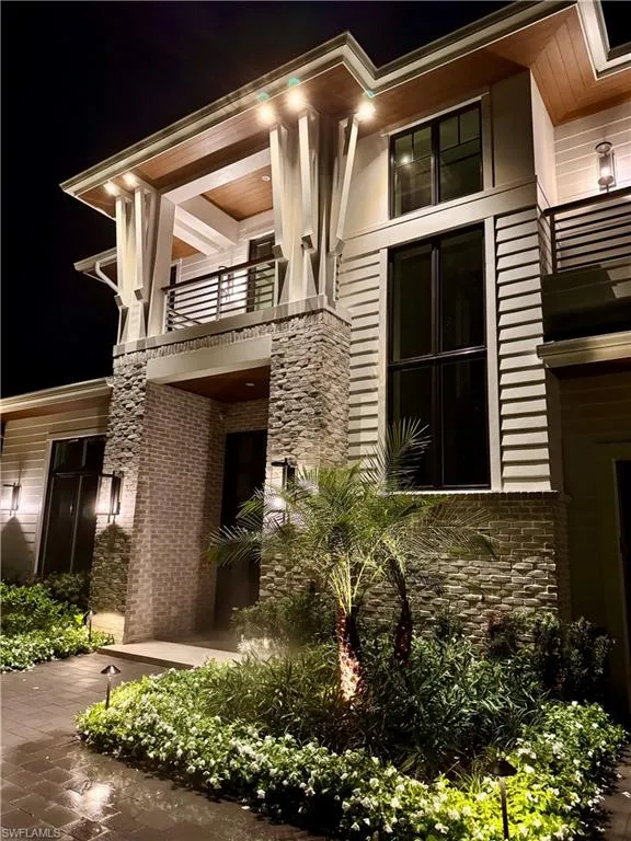 777 Broad CT, Naples, FL 34102,225053359