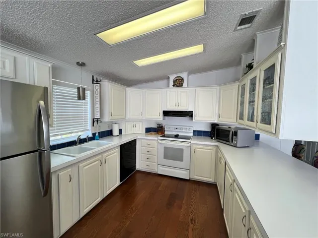 10050 Parkwood Dr, Fort Myers Fl 33905