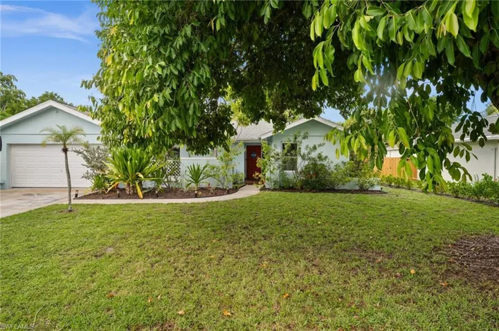 770  Wilson  AVE, Fort Myers, FL 33919