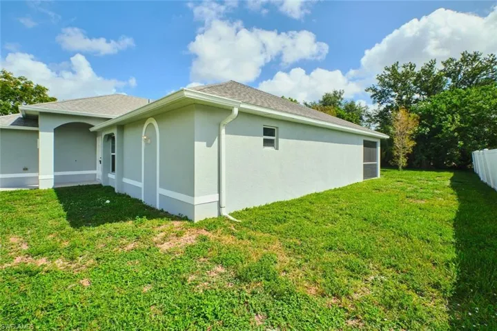 235 Sw 12th St, Cape Coral, Florida 33991