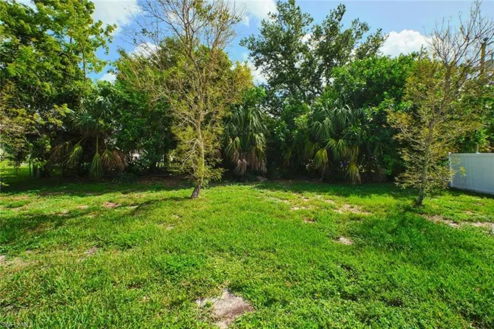 235 Sw 12th St, Cape Coral, Florida 33991