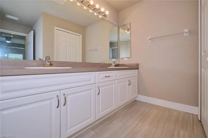235 Sw 12th St, Cape Coral, Florida 33991