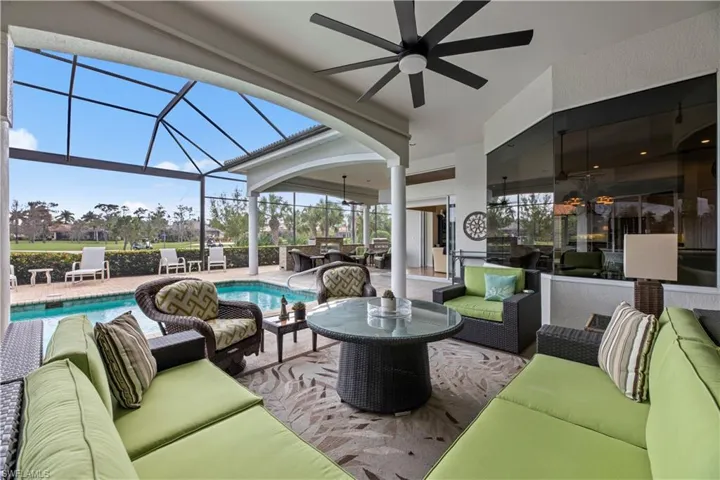 Spacious covered lanai