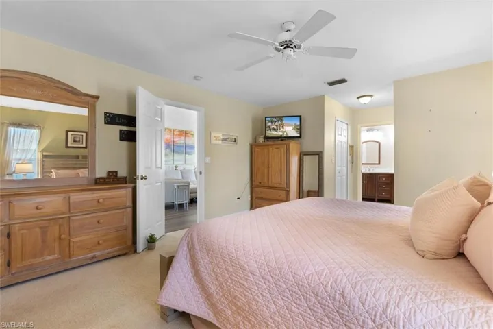 Bedroom visible vents, and ensuite bathroom